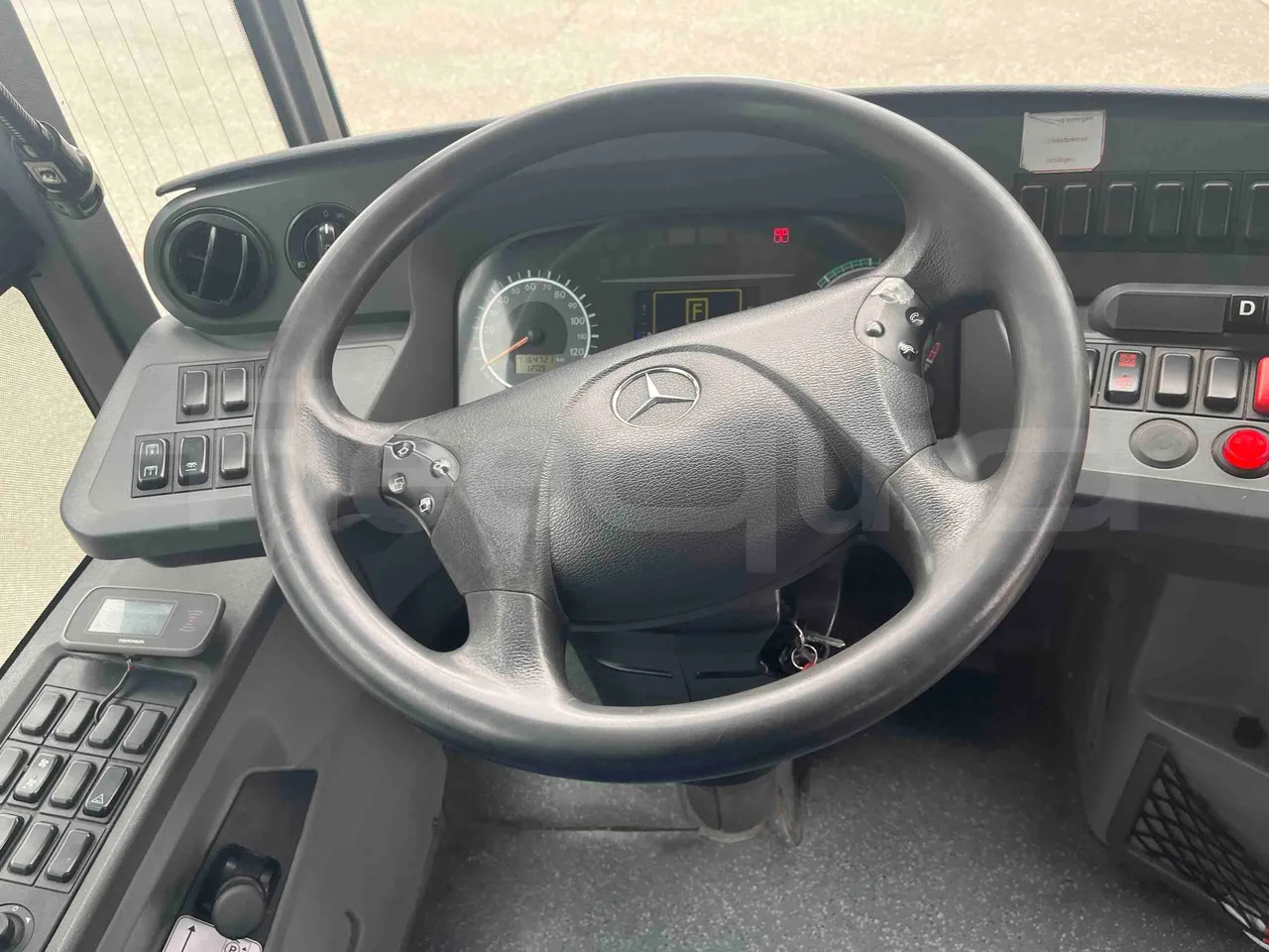 Mercedes-Benz Citaro 628 02 - EUR6 - 220kW - 12.170m - steering wheel photo