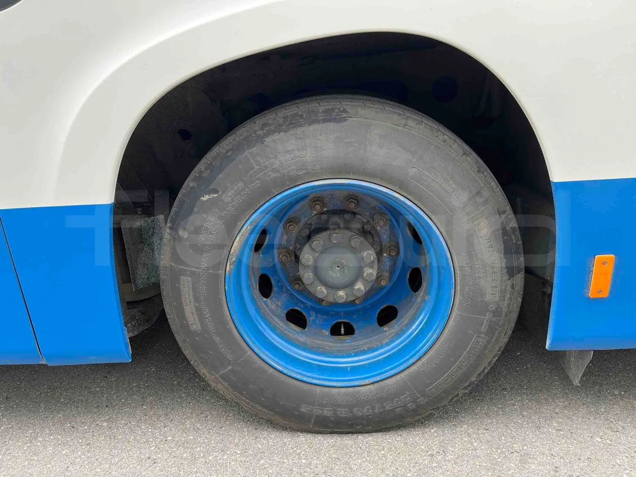 Mercedes-Benz Citaro 628 02 - EUR6 - 220kW - 12.170m - rear left tire photo