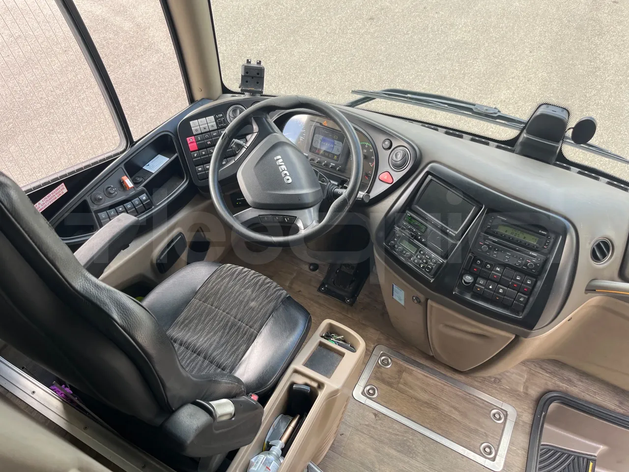 Iveco Magelys SFR2XX - Euro6 - 294kW - 12.830mt - buttons panels on