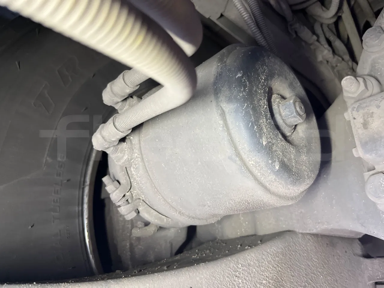 Iveco Magelys SFR2XX - Euro6 - 294kW - 12.830mt - axle 2 caliper brakes left