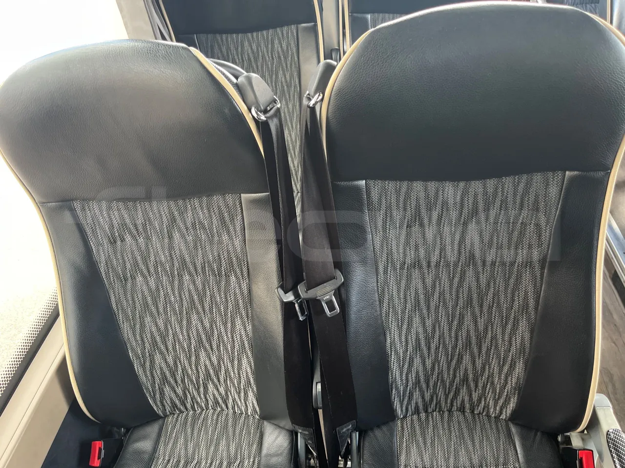 Iveco Magelys SFR2XX - Euro6 - 294kW - 12.830mt - central seat safety belt