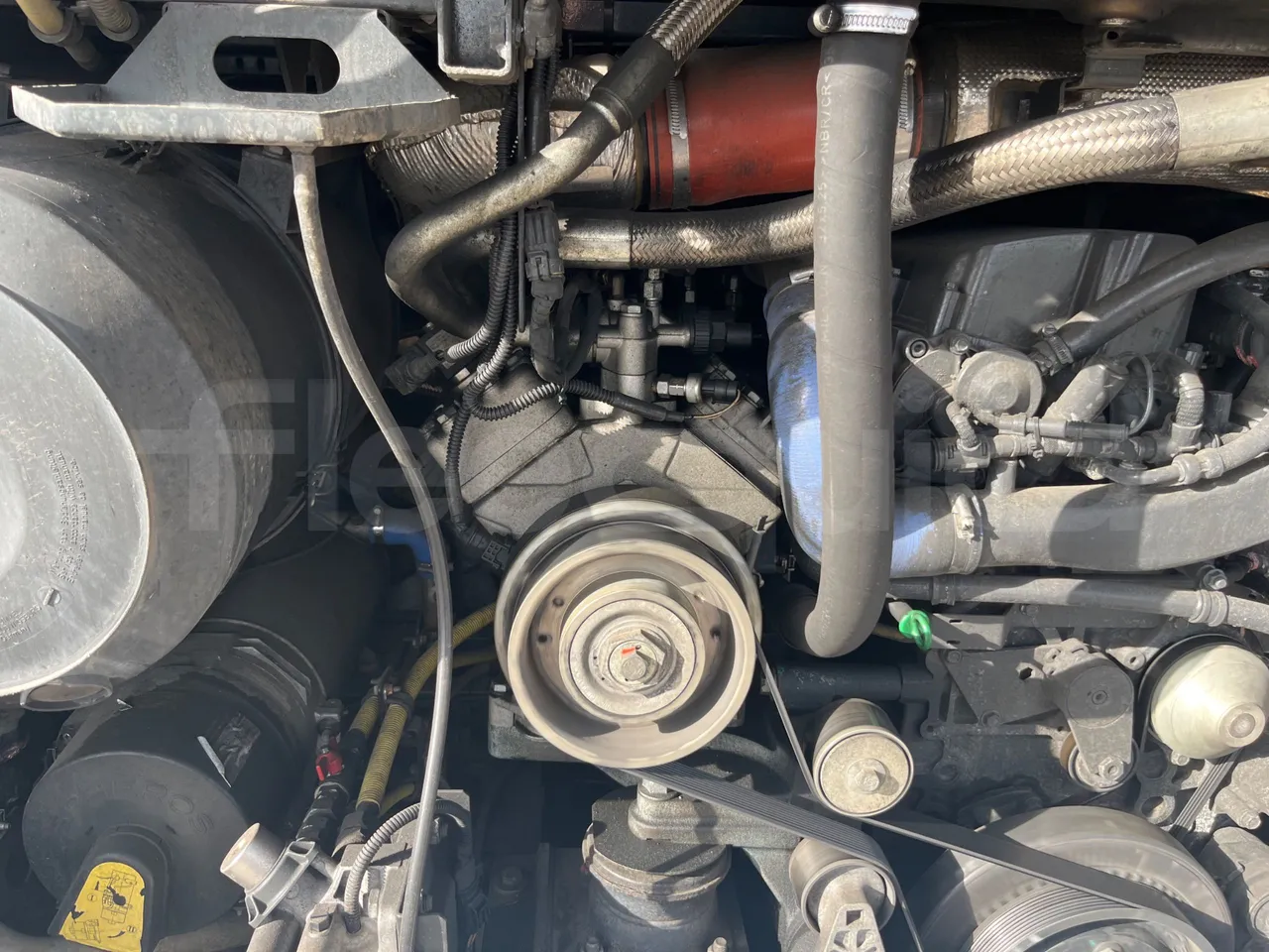 Iveco Magelys SFR2XX - Euro6 - 294kW - 12.830mt - air conditioning compressor