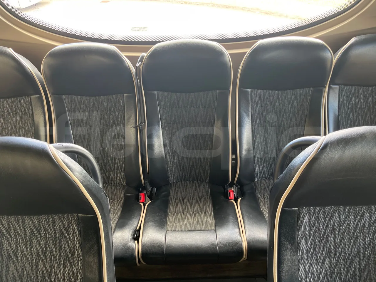 Iveco Magelys SFR2XX - Euro6 - 294kW - 12.830mt - single seat detail