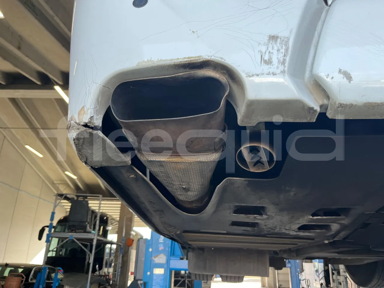 Iveco Magelys SFR2XX - Euro6 - 294kW - 12.830mt - exhaust photo