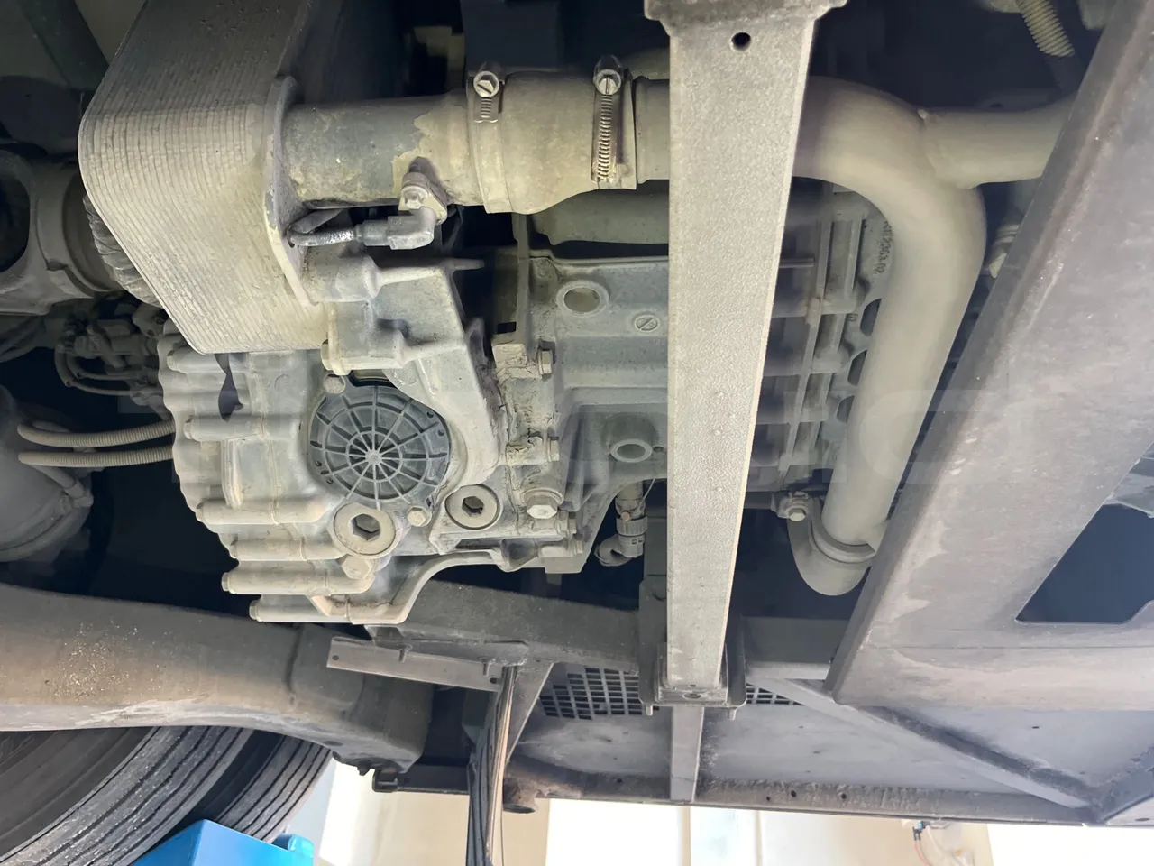 Iveco Magelys SFR2XX - Euro6 - 294kW - 12.830mt - gearbox photo