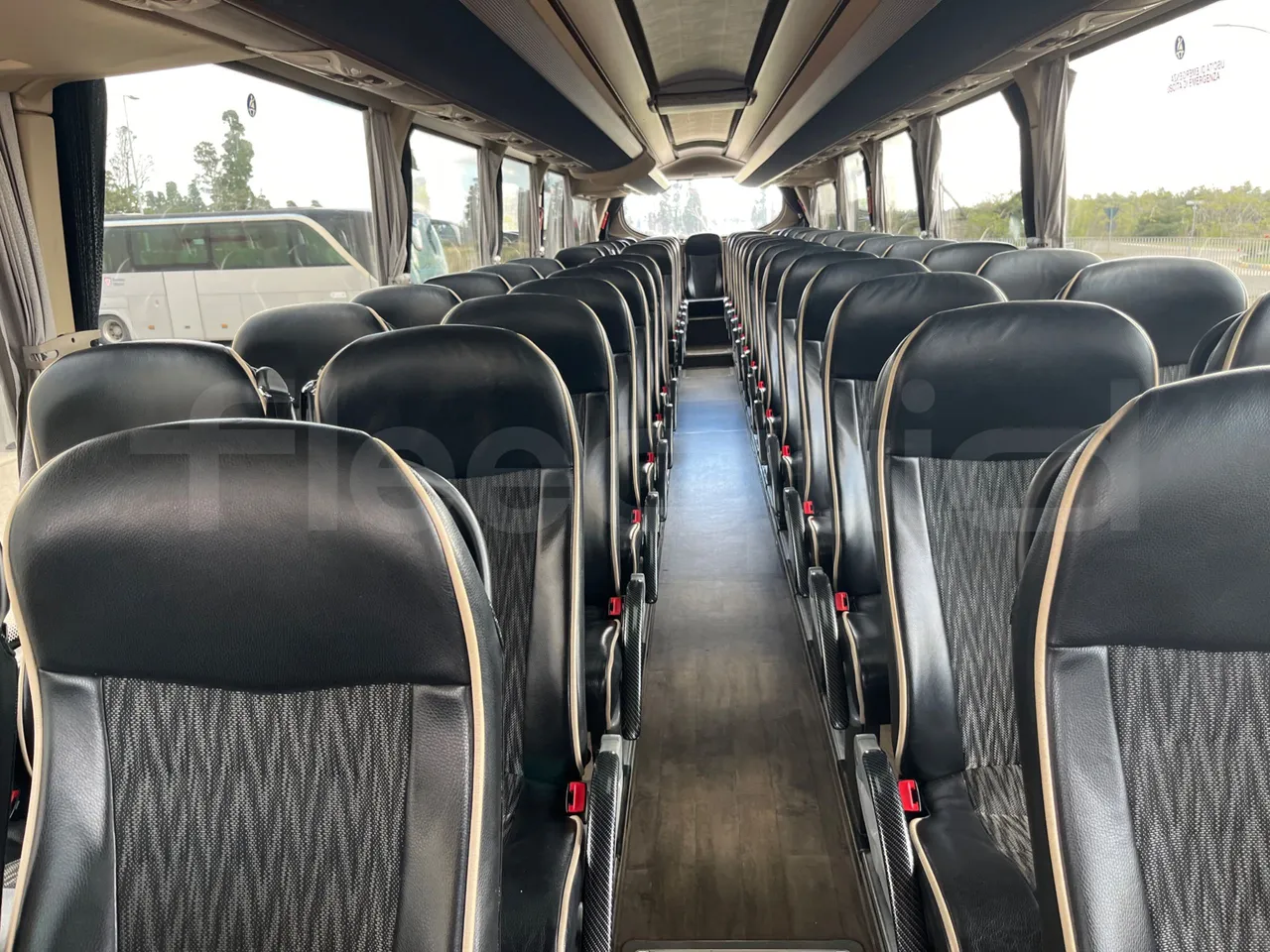 Iveco Magelys SFR2XX - Euro6 - 294kW - 12.830mt - interior reverse seats driver height