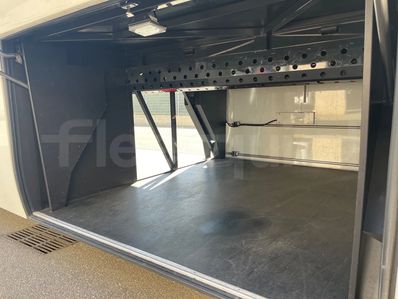 Iveco Magelys SFR2XX - Euro6 - 294kW - 12.830mt - internal frame rust check