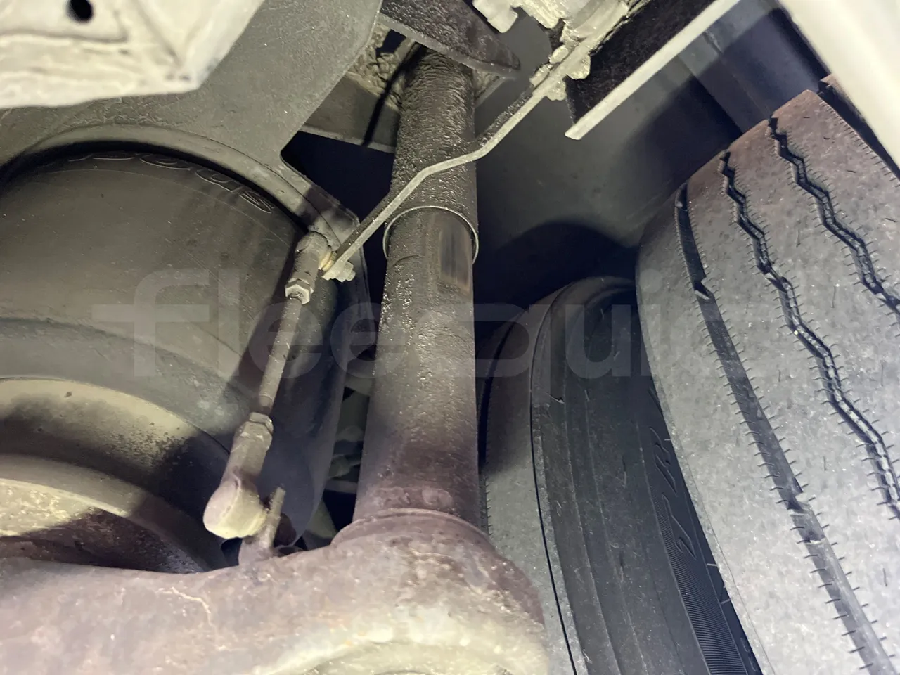 Iveco Magelys SFR2XX - Euro6 - 294kW - 12.830mt - axle 2 shock absorbers 1 left