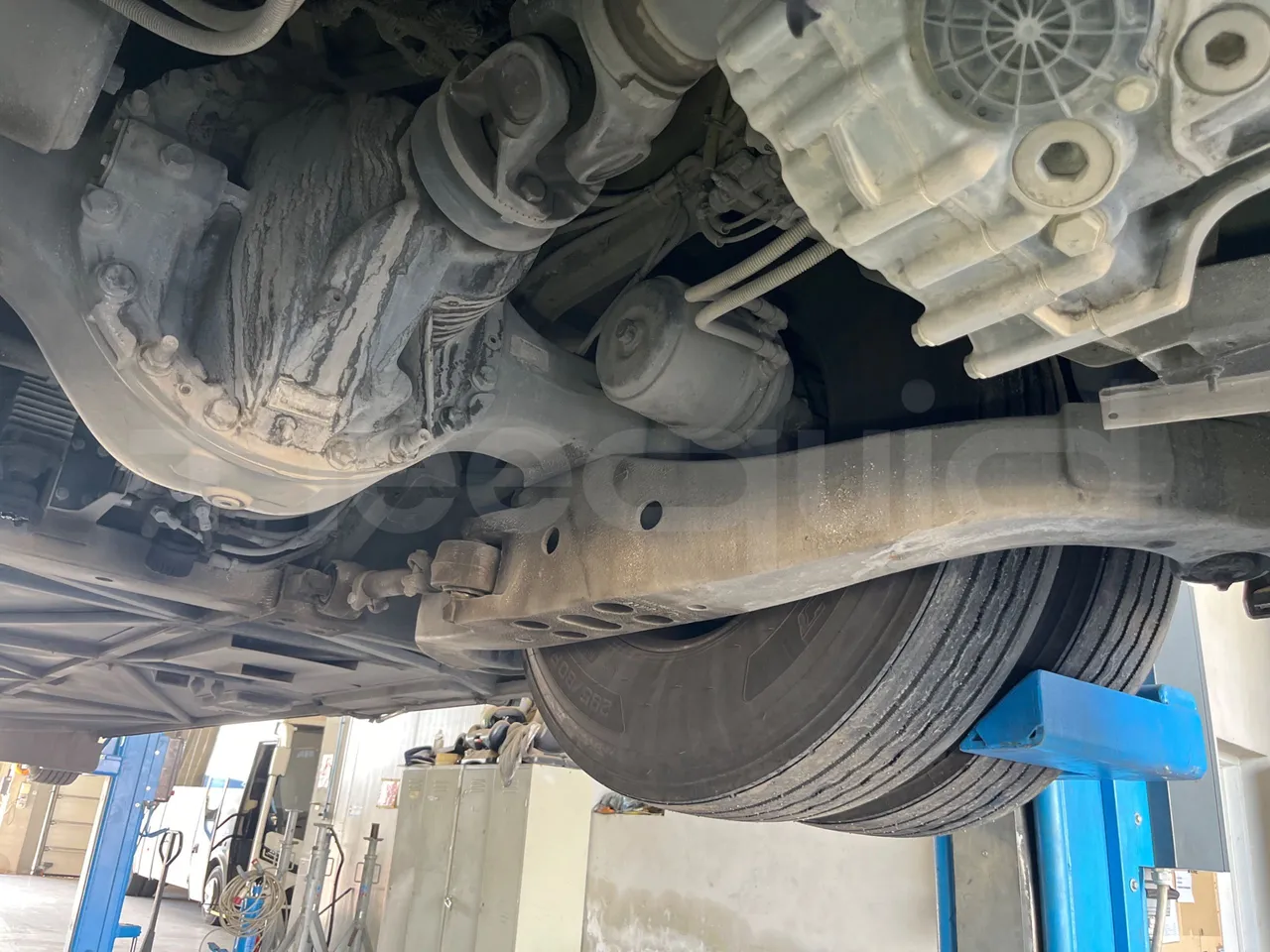 Iveco Magelys SFR2XX - Euro6 - 294kW - 12.830mt - axle 3 right side