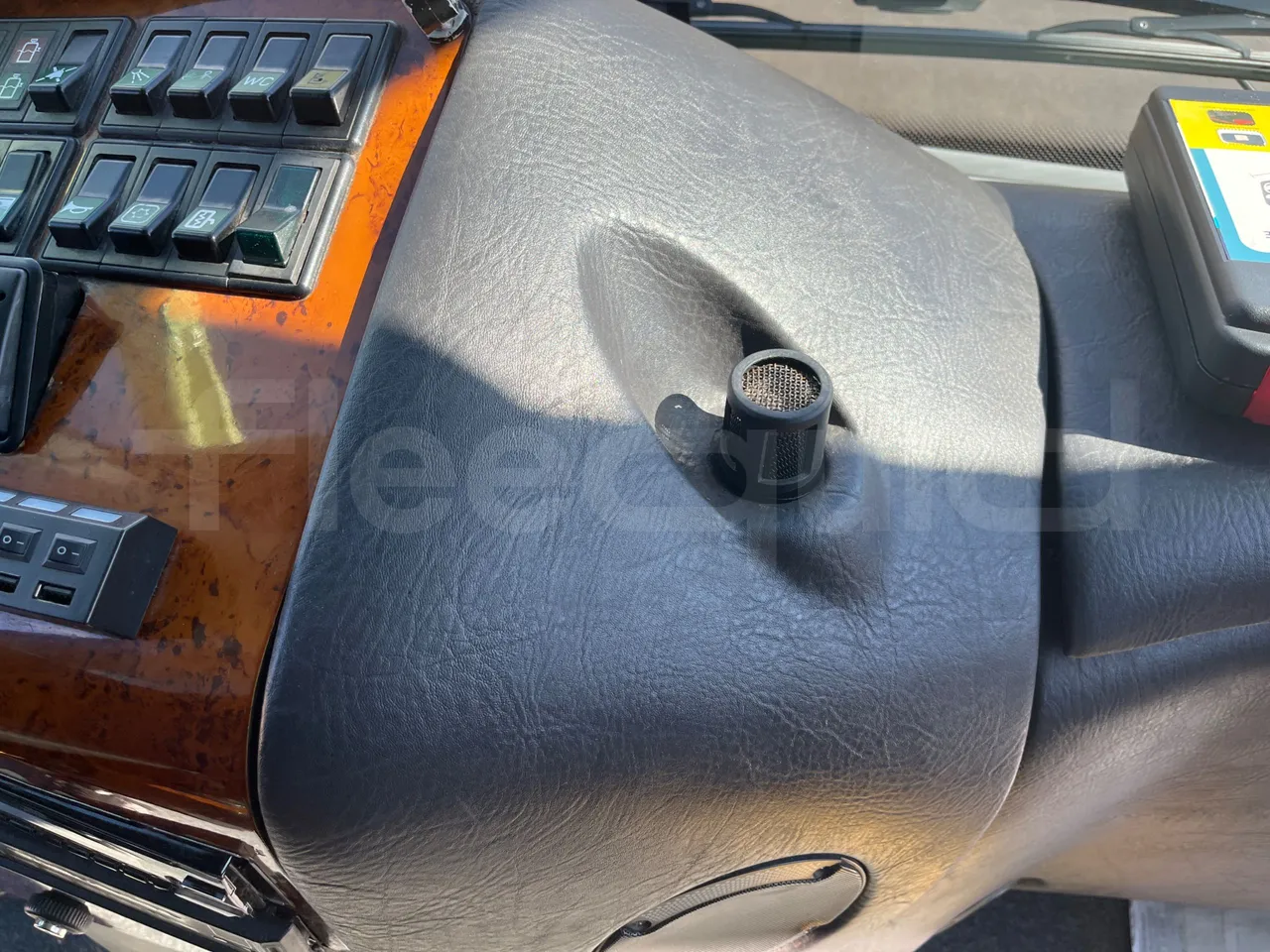 Irizar Scania Century K124EB 12.3 - EUR2 - 309kW - 12m - hostes microphone accessories photo