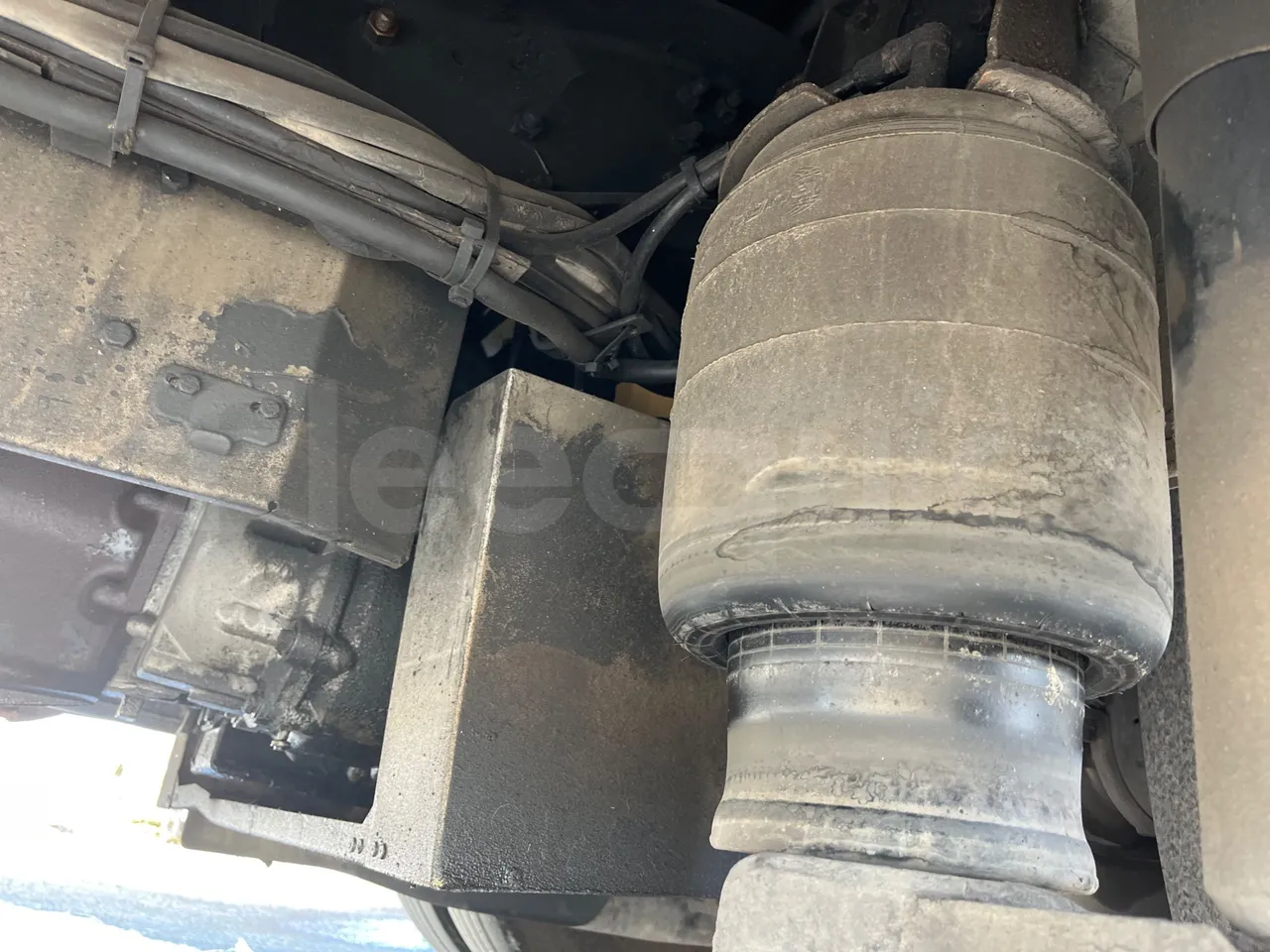 Irizar Scania Century K124EB 12.3 - EUR2 - 309kW - 12m - axel 2 air springs 2 left