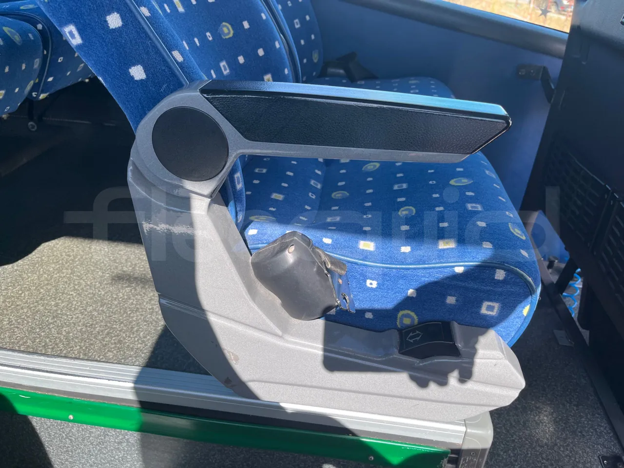 Irizar Scania Century K124EB 12.3 - EUR2 - 309kW - 12m - armrest detail photo