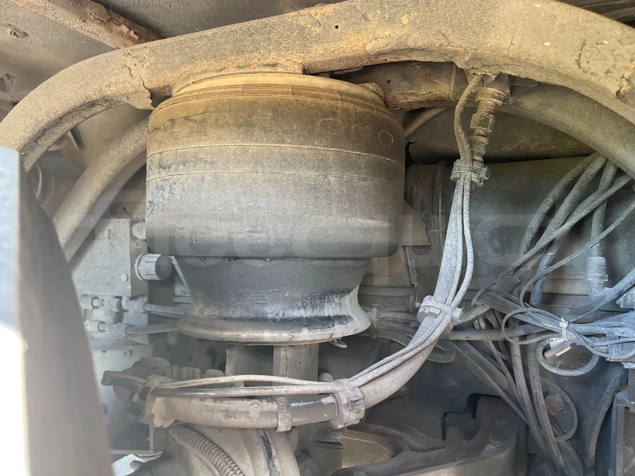 Irizar Scania Century K124EB 12.3 - EUR2 - 309kW - 12m - front air springs right
