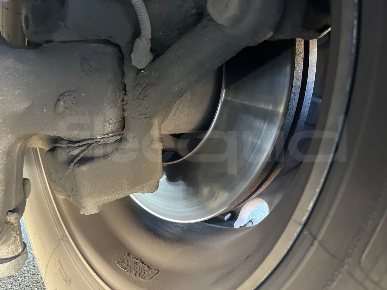 Irizar Scania Century K124EB 12.3 - EUR2 - 309kW - 12m - front discs left