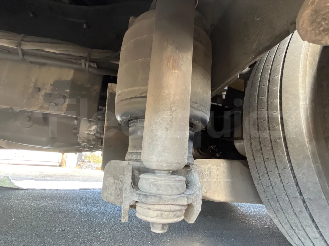 Irizar Scania Century K124EB 12.3 - EUR2 - 309kW - 12m - axle 2 shock absorbers 2 left