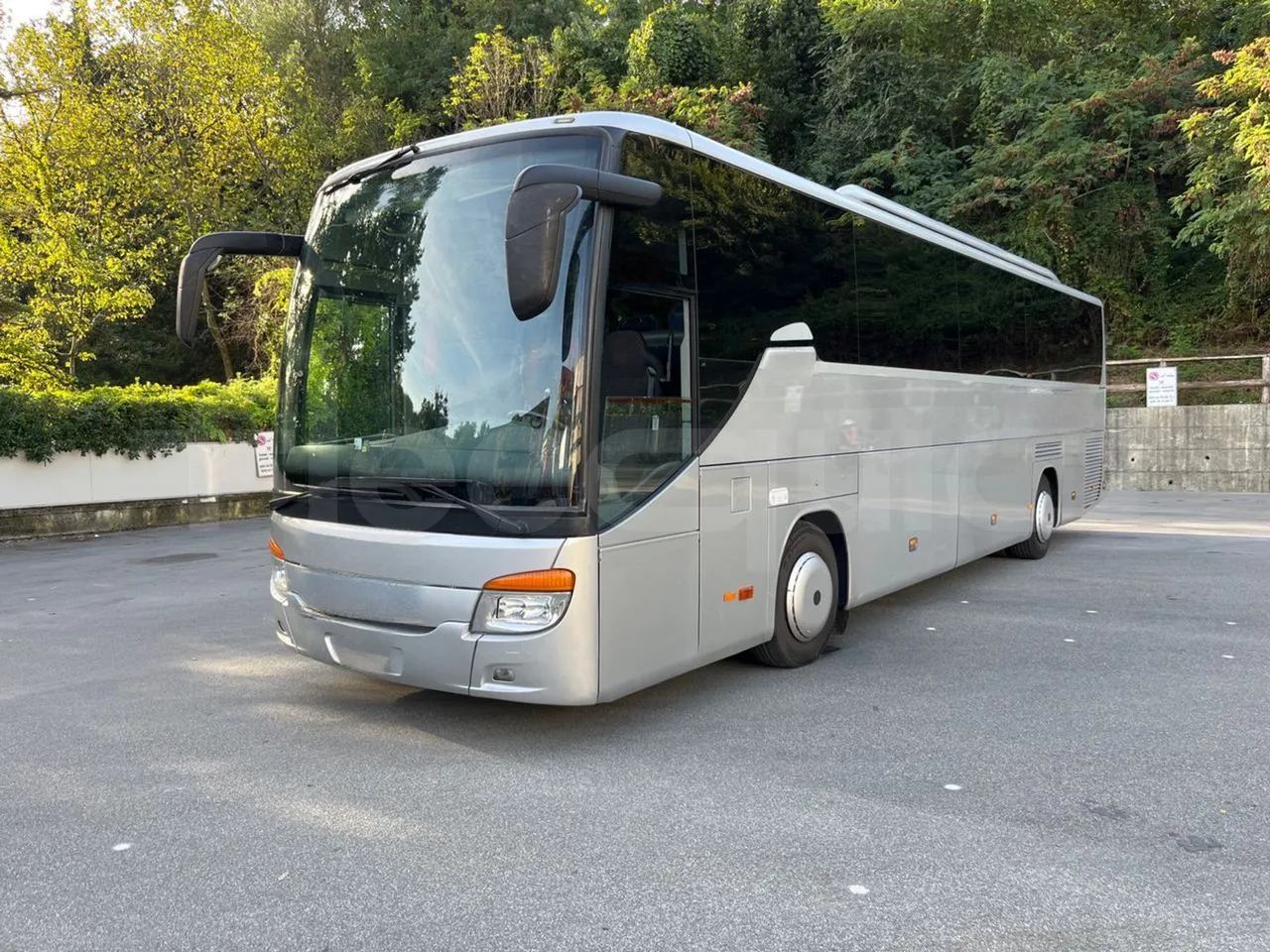 Setra S415 HD - EUR5 - 315kW - 12.2m - 3/4 front left
