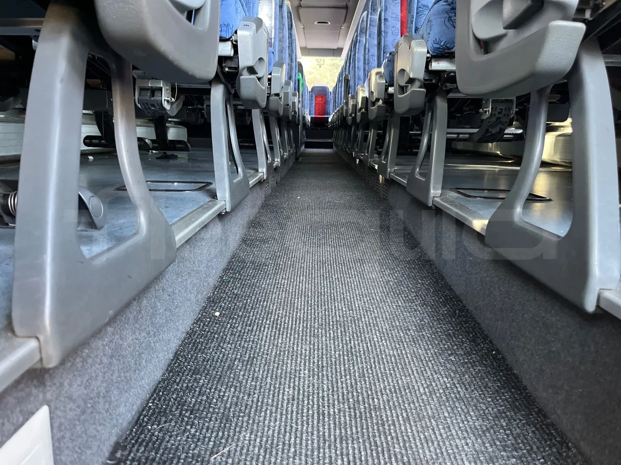 Setra S415 HD - EUR5 - 315kW - 12.2m - seat brackets photo