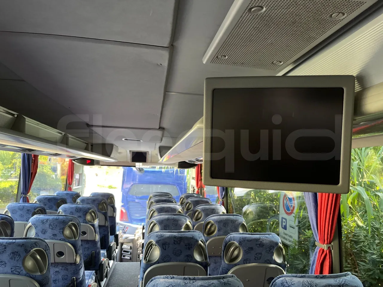 Setra S415 HD - EUR5 - 315kW - 12.2m - monitor detail photo
