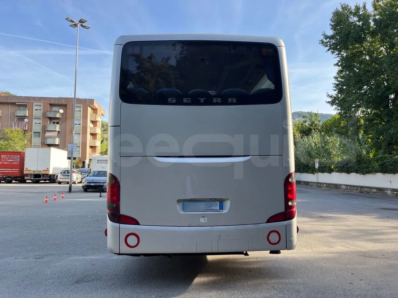 Setra S415 HD - EUR5 - 315kW - 12.2m - rear hatch closed