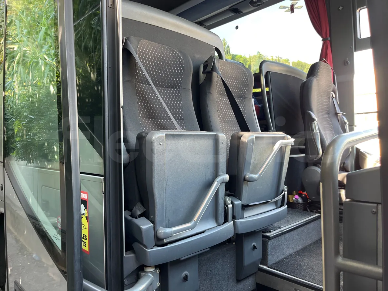 Setra S415 HD - EUR5 - 315kW - 12.2m - hostess seat photo