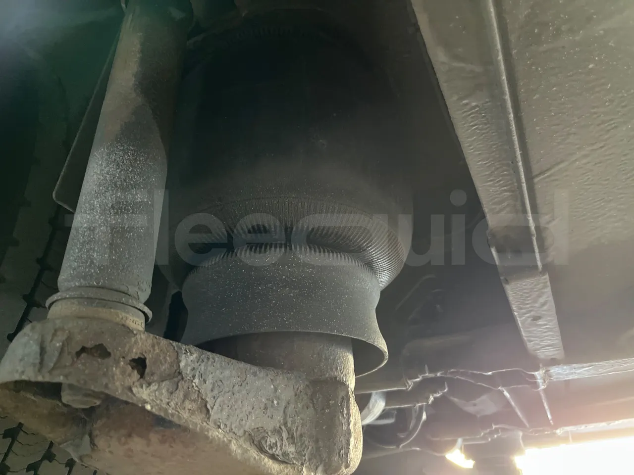 Setra S415 HD - EUR5 - 315kW - 12.2m - axle 2 shock absorbers 2 left