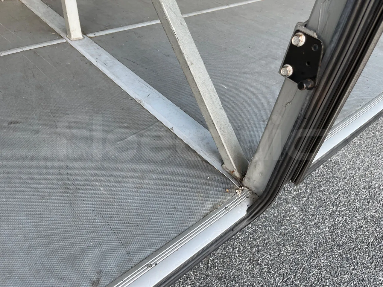 Setra S415 HD - EUR5 - 315kW - 12.2m - under carpet photo