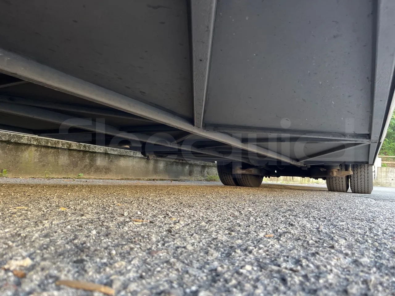Setra S415 HD - EUR5 - 315kW - 12.2m - central undercarriage photo