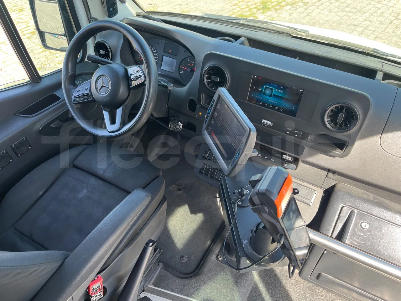 Mercedes-Benz Sprinter - Complete Driver's Dashboard