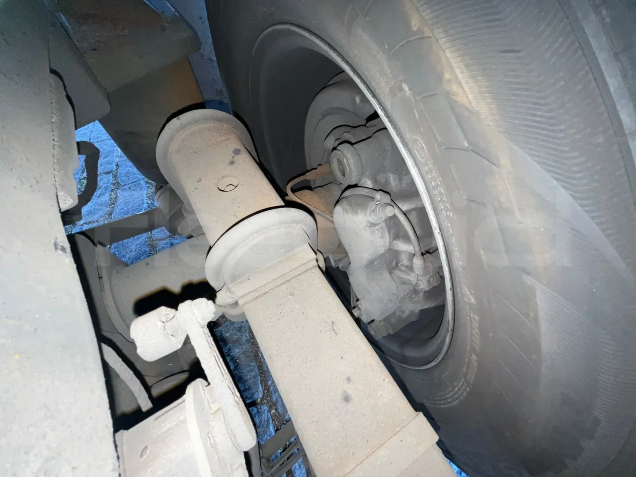 Mercedes-Benz Sprinter - Second Axle Caliper Brakes Left Side