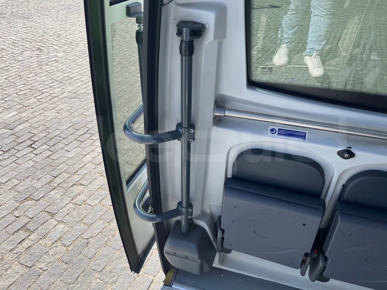 Mercedes-Benz Sprinter - floor hatches photo