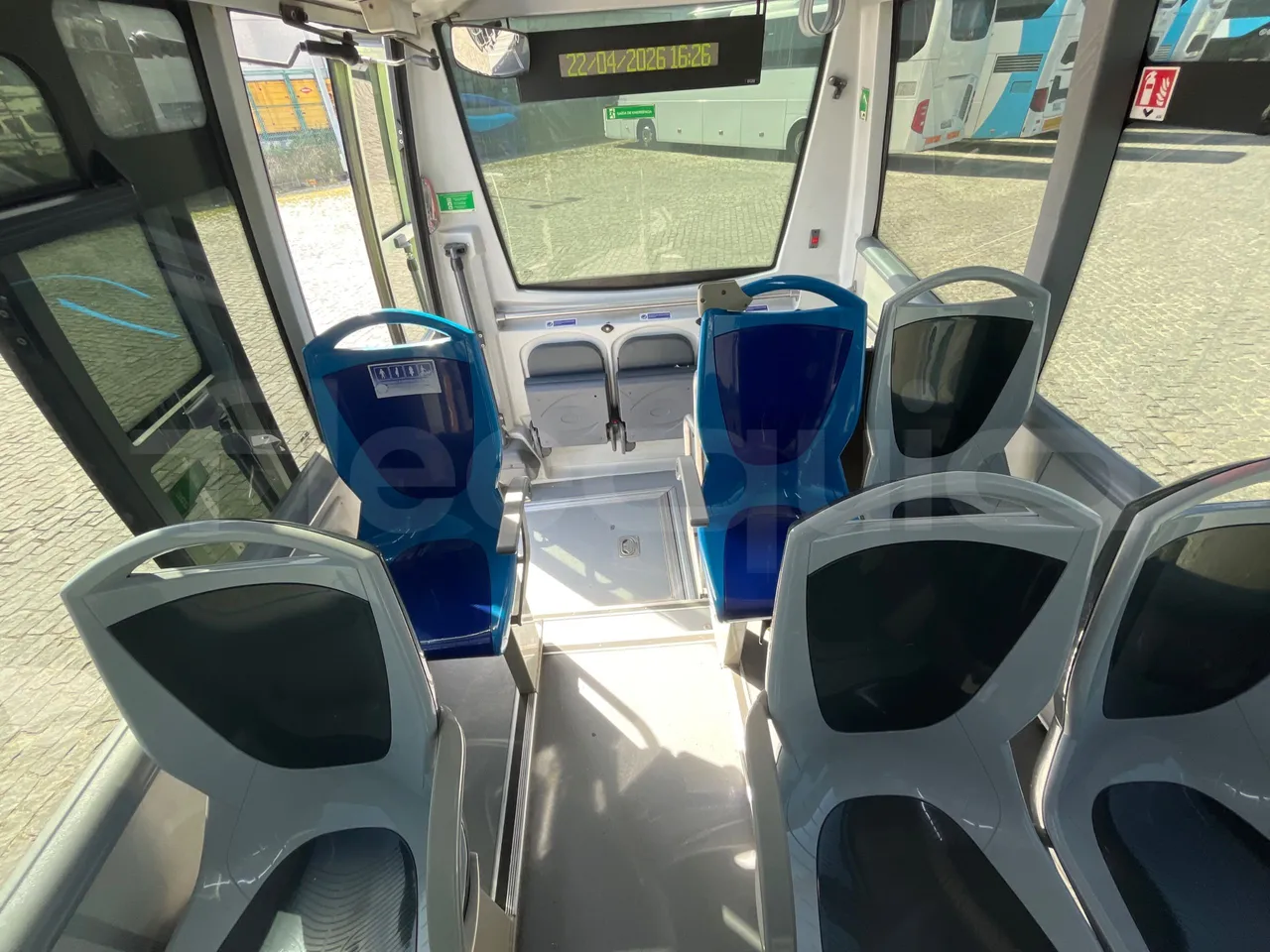 Mercedes-Benz Sprinter - Reverse Seats From Middle Position