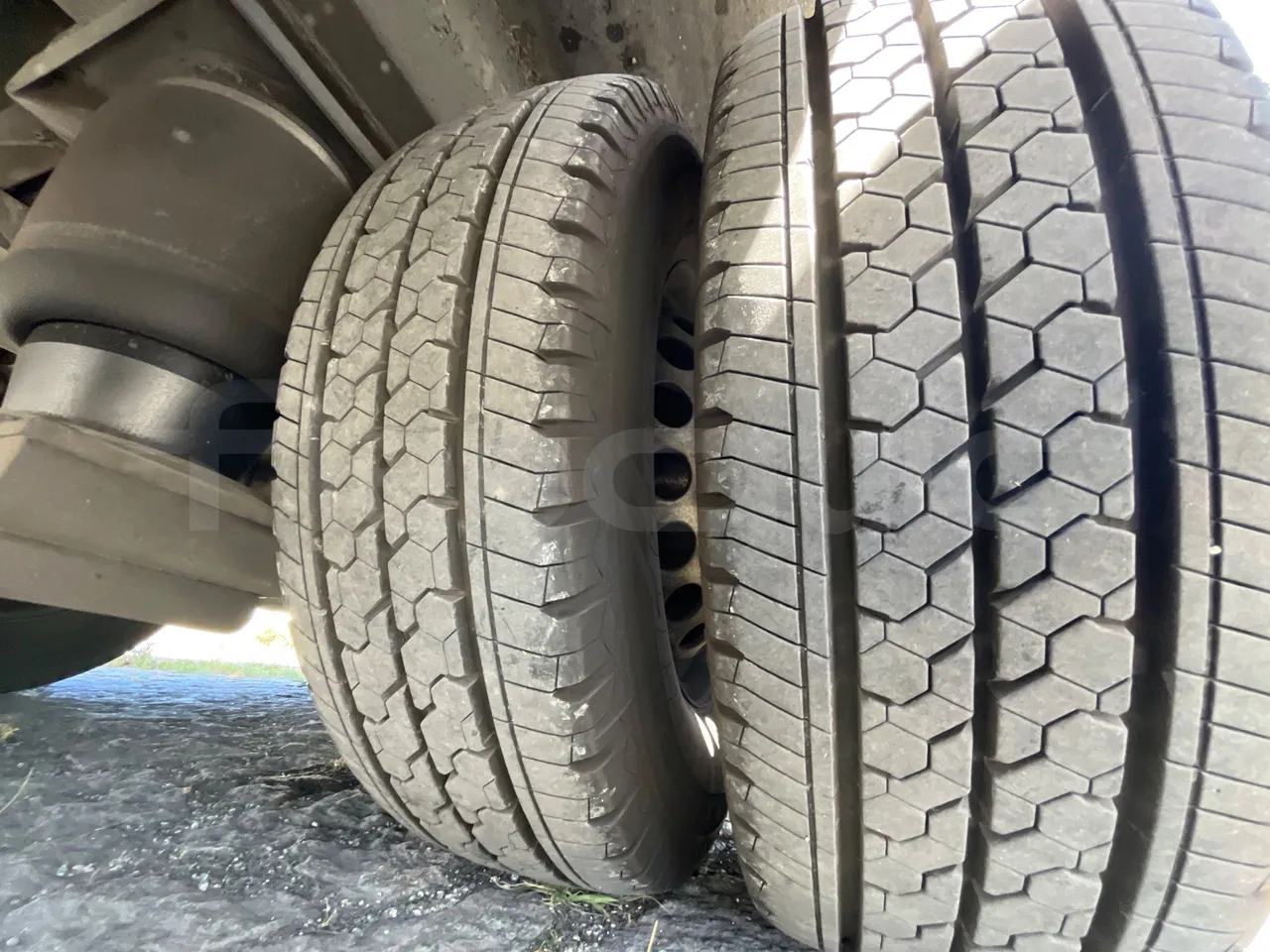 Mercedes-Benz Sprinter - Third Axle Left Side: Tyre Thickness