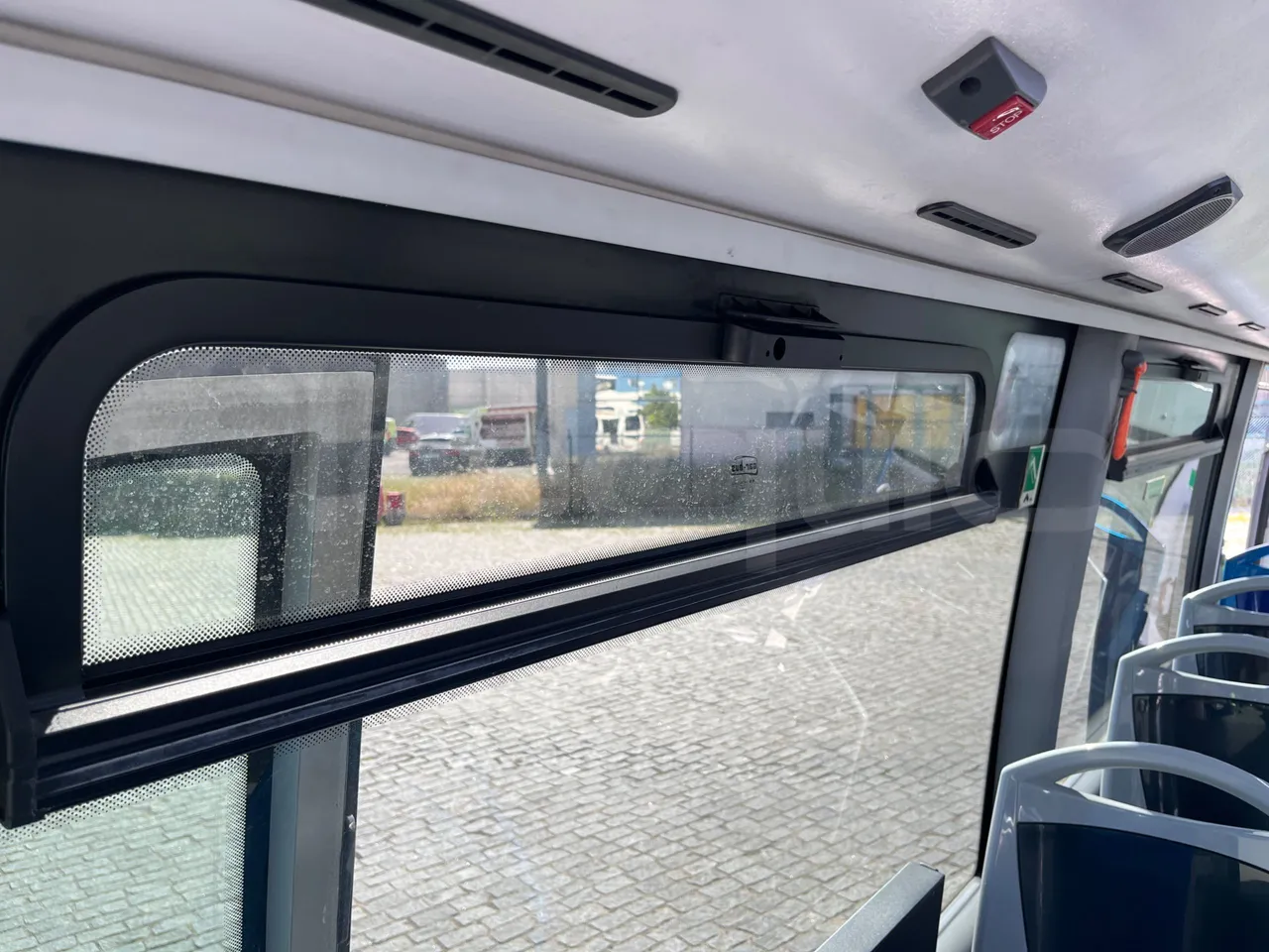 Mercedes-Benz Sprinter - Table