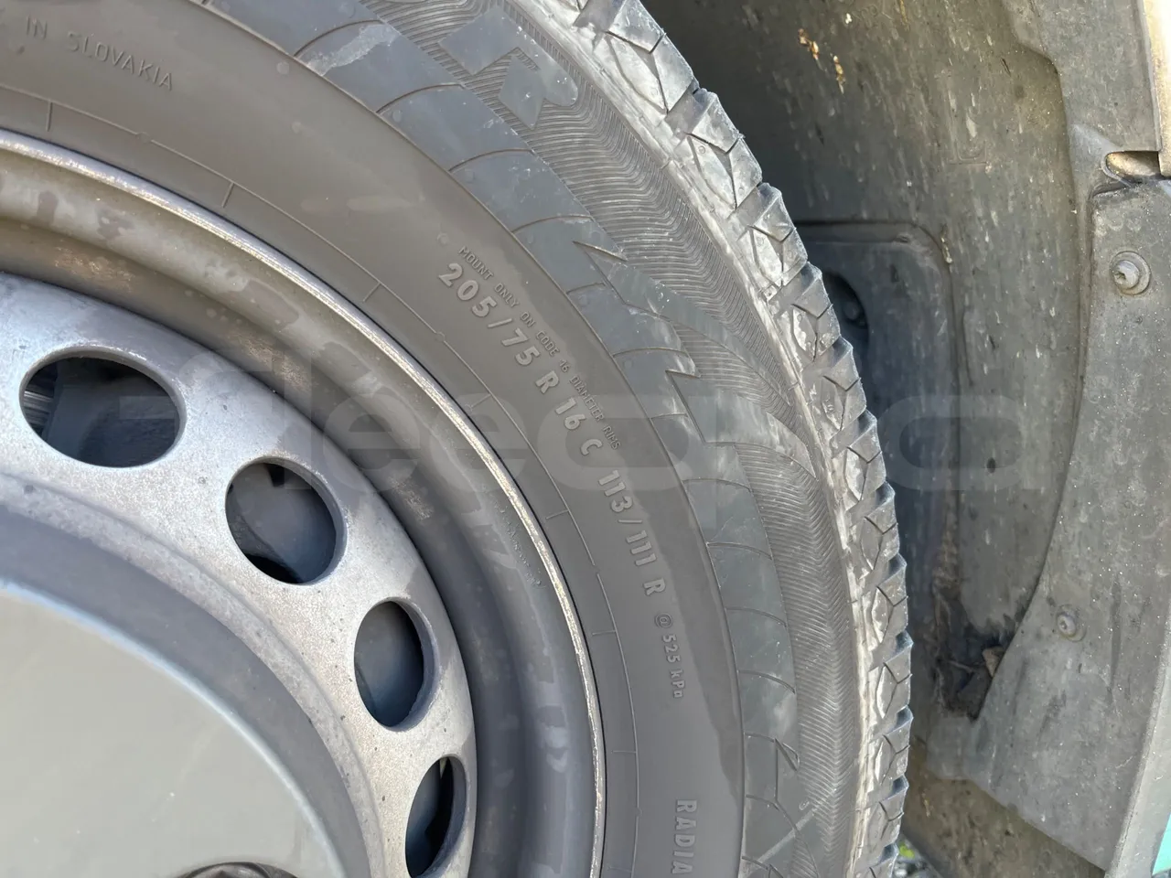 Mercedes-Benz Sprinter - First Axle Left Side: Tyre Tread