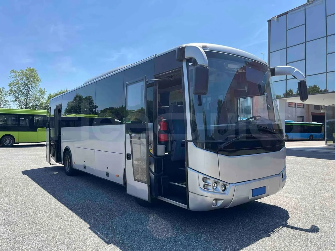 Otokar Navigo - 3/4 Front Right Side Doors Open