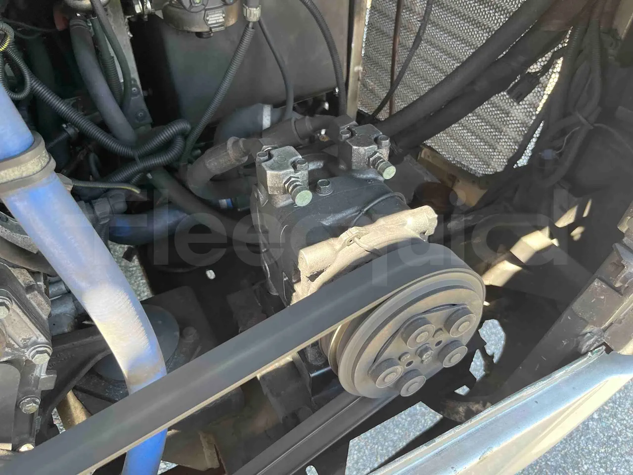 Otokar Navigo - Air Conditioning Compressor
