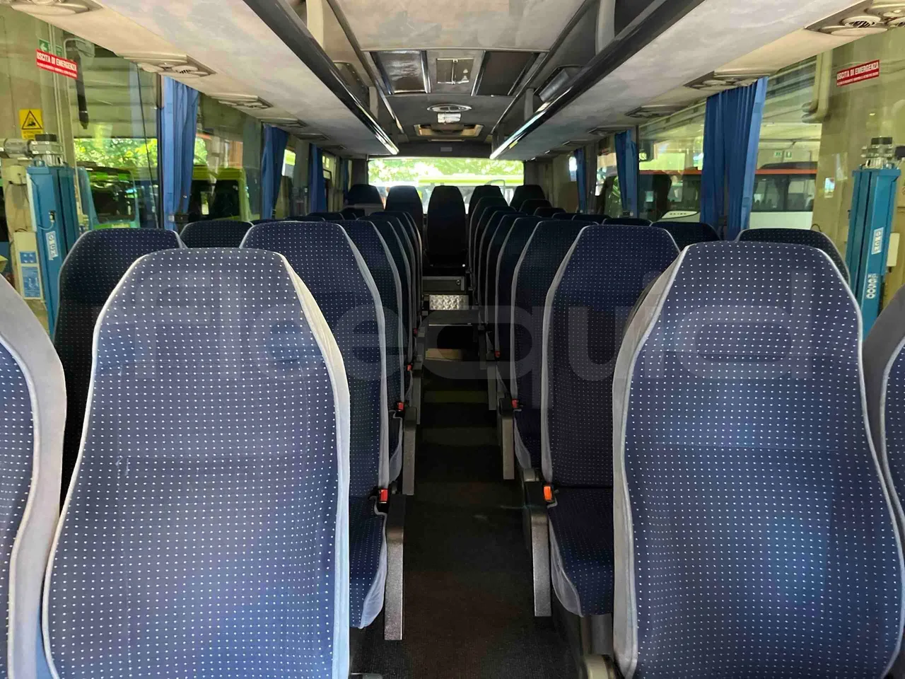 Otokar Navigo - handrails photo