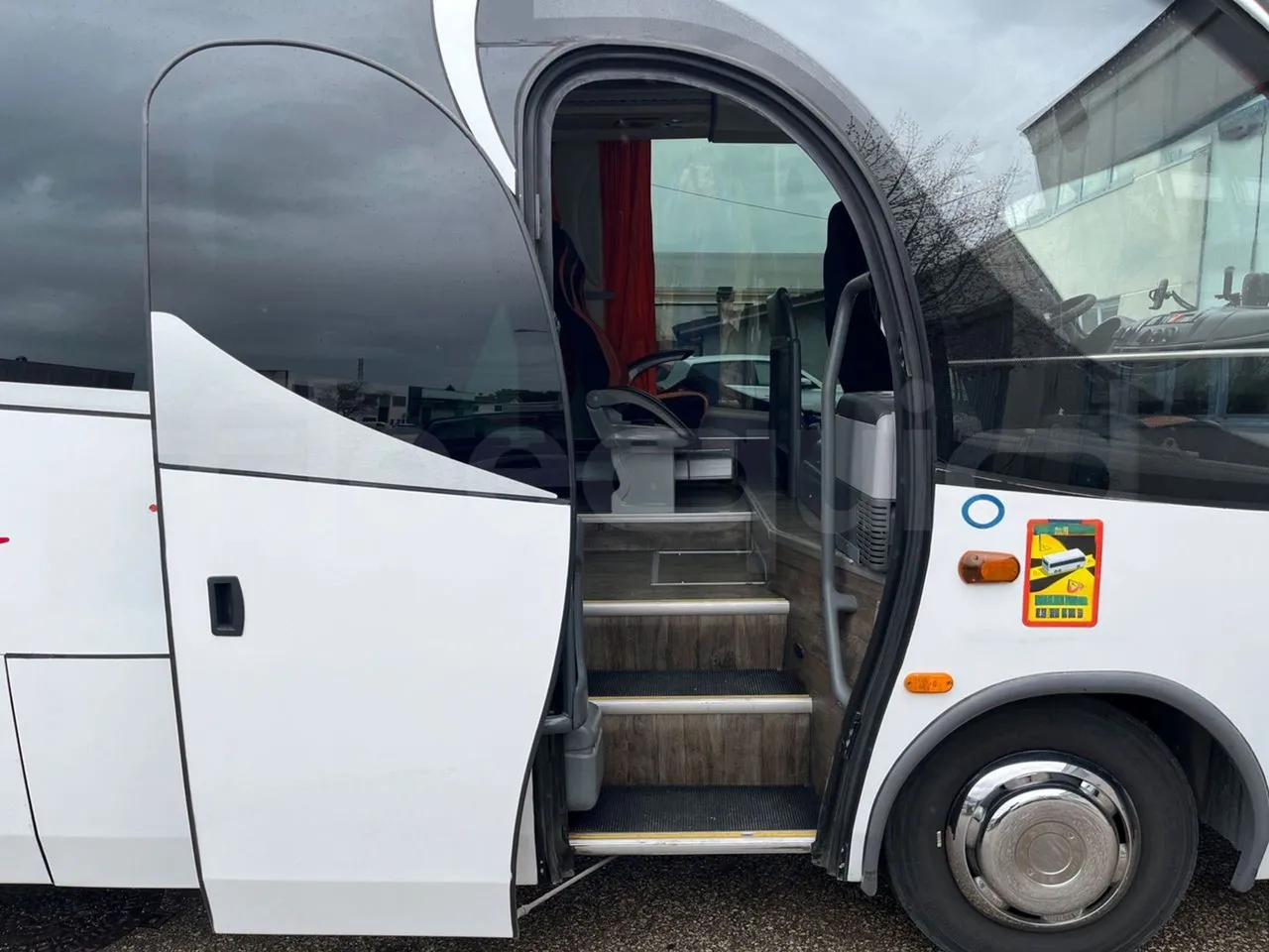 Iveco Mago2 M2IV - Euro6 - 162kW - 8.850mt - front door 1 open