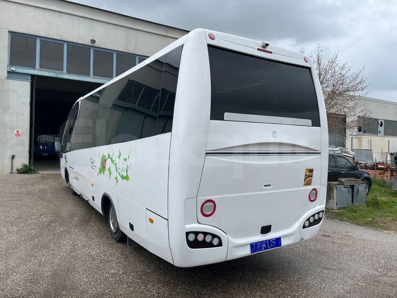 Iveco Mago2 M2IV - Euro6 - 162kW - 8.850mt - 3/4 left rear side