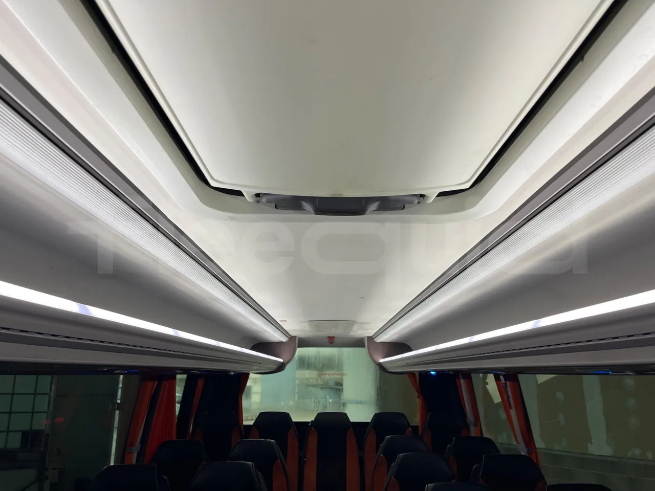 Iveco Mago2 M2IV - Euro6 - 162kW - 8.850mt - camera accessories photo