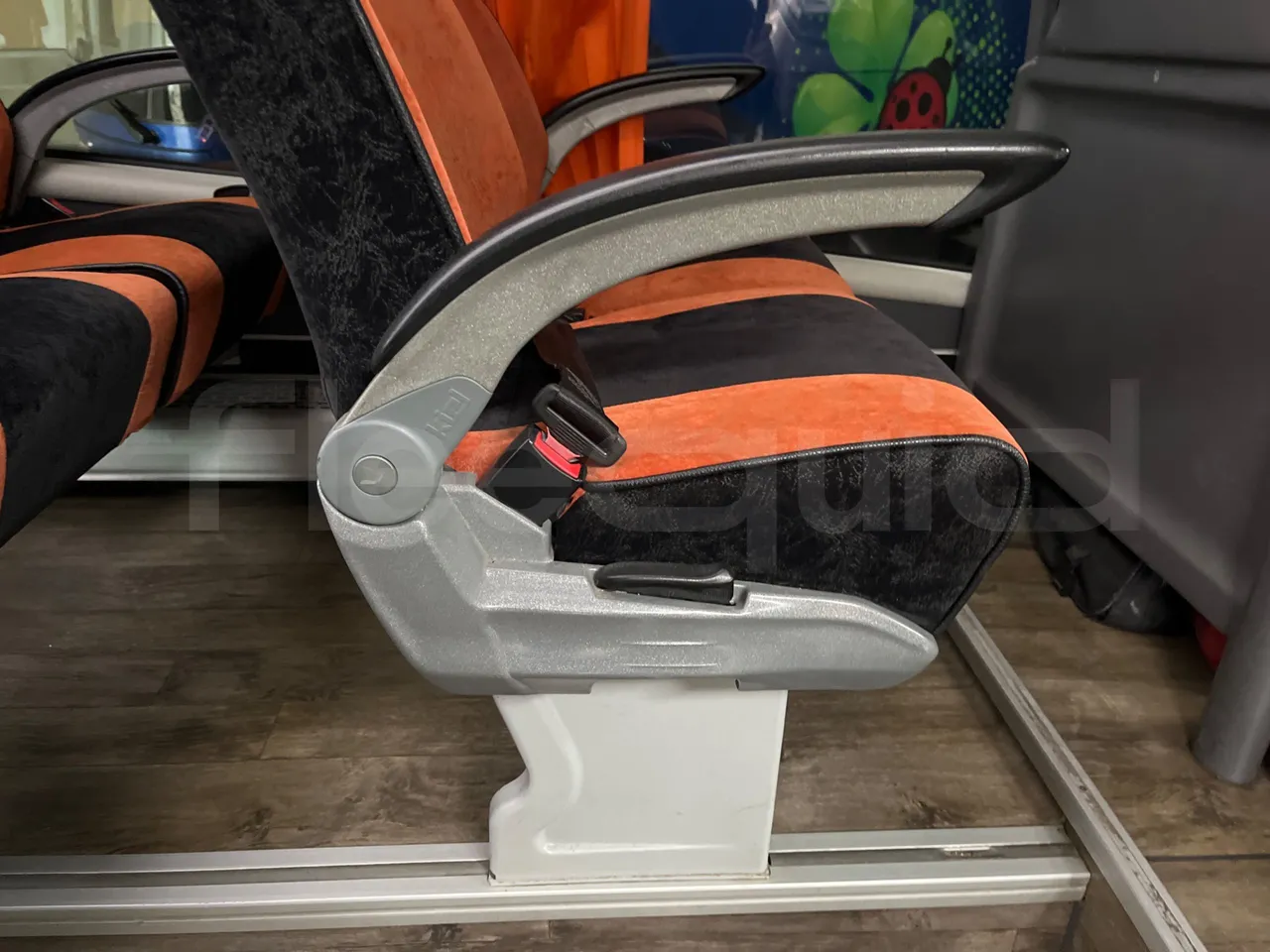 Iveco Mago2 M2IV - Euro6 - 162kW - 8.850mt - armrest detail photo