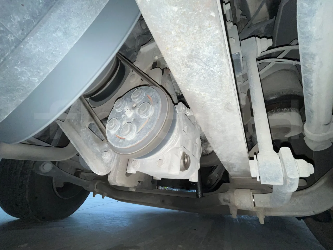 Iveco Mago2 M2IV - Euro6 - 162kW - 8.850mt - air conditioning compressor