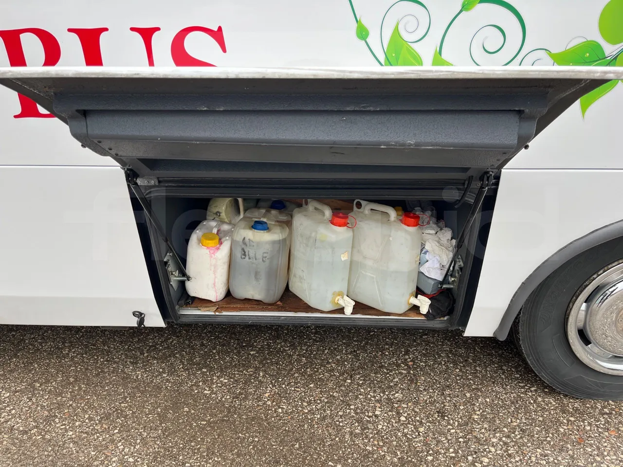 Iveco Mago2 M2IV - Euro6 - 162kW - 8.850mt - external compartments photo