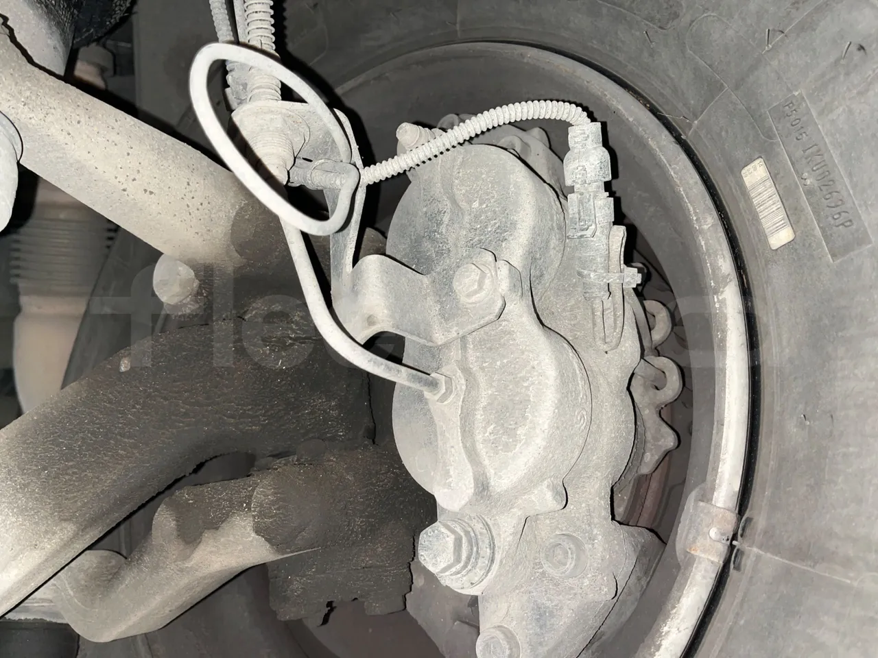 Iveco Mago2 M2IV - Euro6 - 162kW - 8.850mt - front brake calipers left