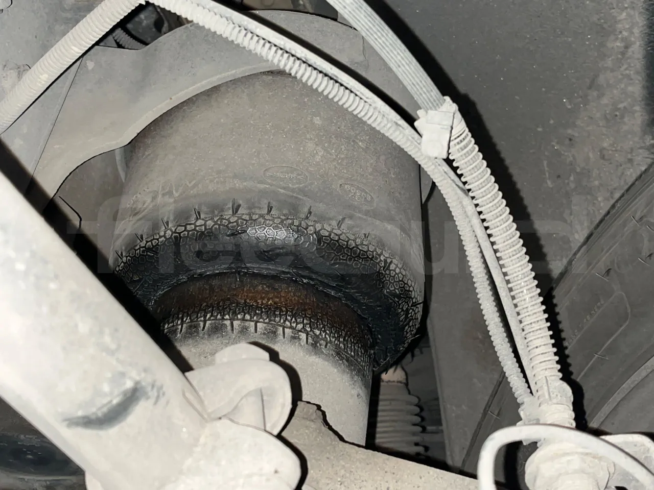 Iveco Mago2 M2IV - Euro6 - 162kW - 8.850mt - front shock absorbers left