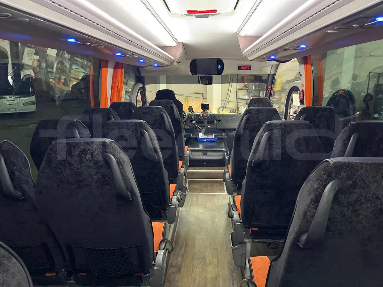 Iveco Mago2 M2IV - Euro6 - 162kW - 8.850mt - forward view all seats last row height