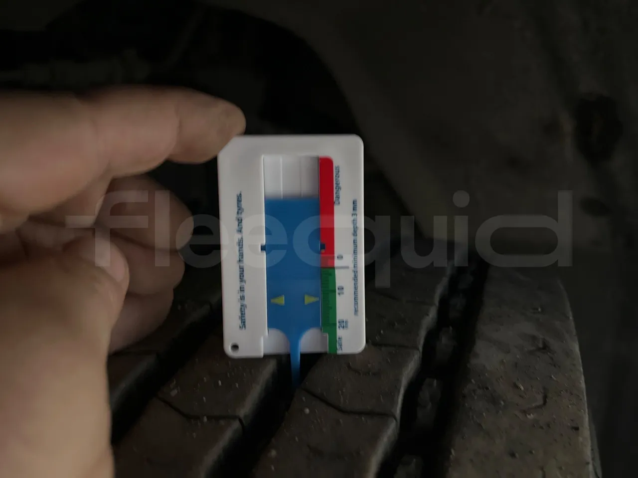 Iveco Mago2 M2IV - Euro6 - 162kW - 8.850mt - tread condition front tires right