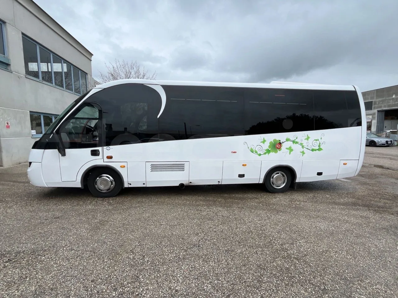 Iveco Mago2 M2IV - Euro6 - 162kW - 8.850mt - left side photo