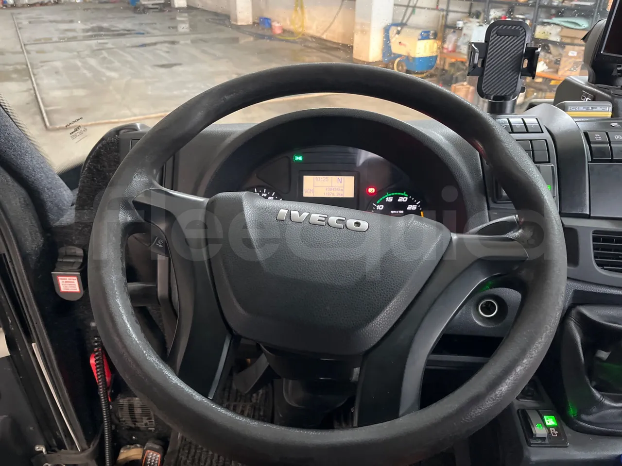 Iveco Mago2 M2IV - Euro6 - 162kW - 8.850mt - steering wheel photo
