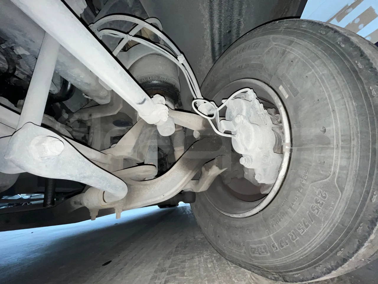 Iveco Mago2 M2IV - Euro6 - 162kW - 8.850mt - front axle left side